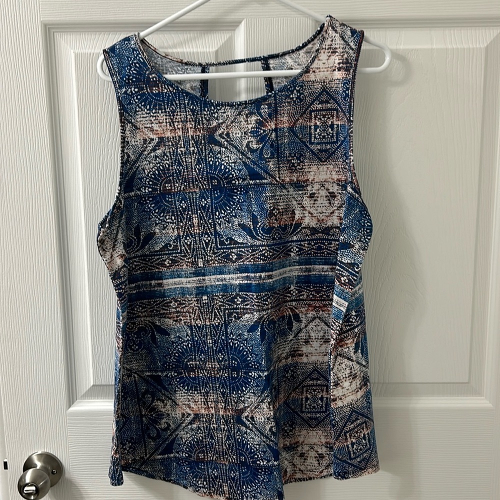 St. John’s Bay XL active tank top